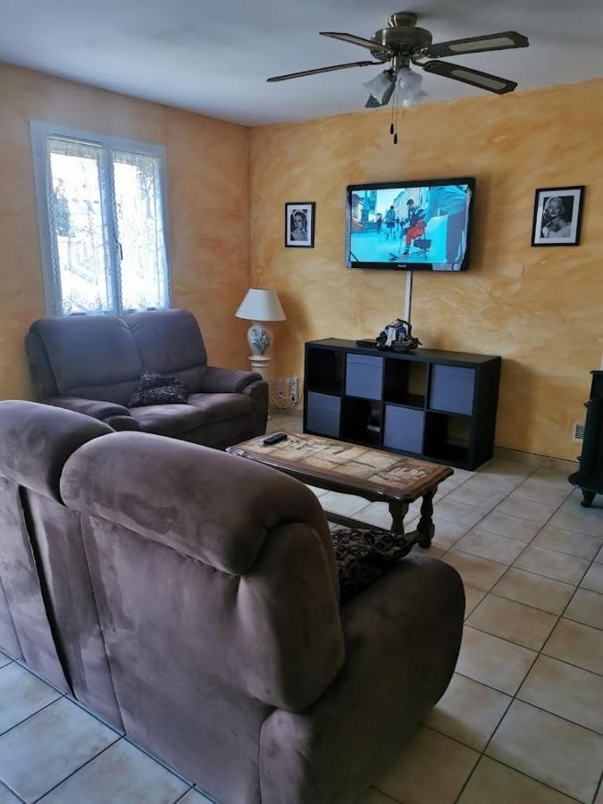 Belle villa de 90m2 au calme avec jardin et parking à 10 mn de la mer en voiture Fos-sur-Mer Exterior foto