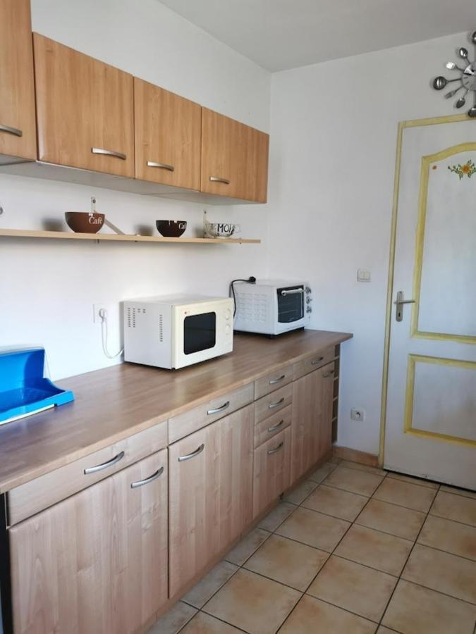 Belle villa de 90m2 au calme avec jardin et parking à 10 mn de la mer en voiture Fos-sur-Mer Exterior foto