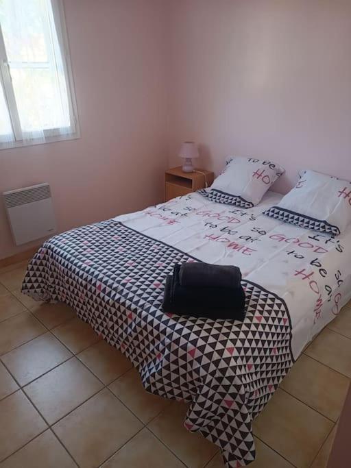 Belle villa de 90m2 au calme avec jardin et parking à 10 mn de la mer en voiture Fos-sur-Mer Exterior foto